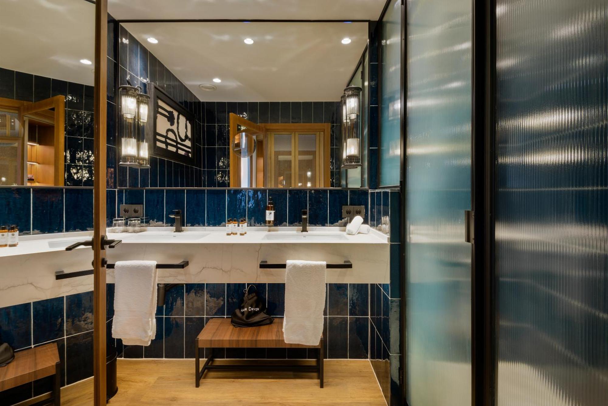 Hotel Tres Reyes San Sebastian Ngoại thất bức ảnh